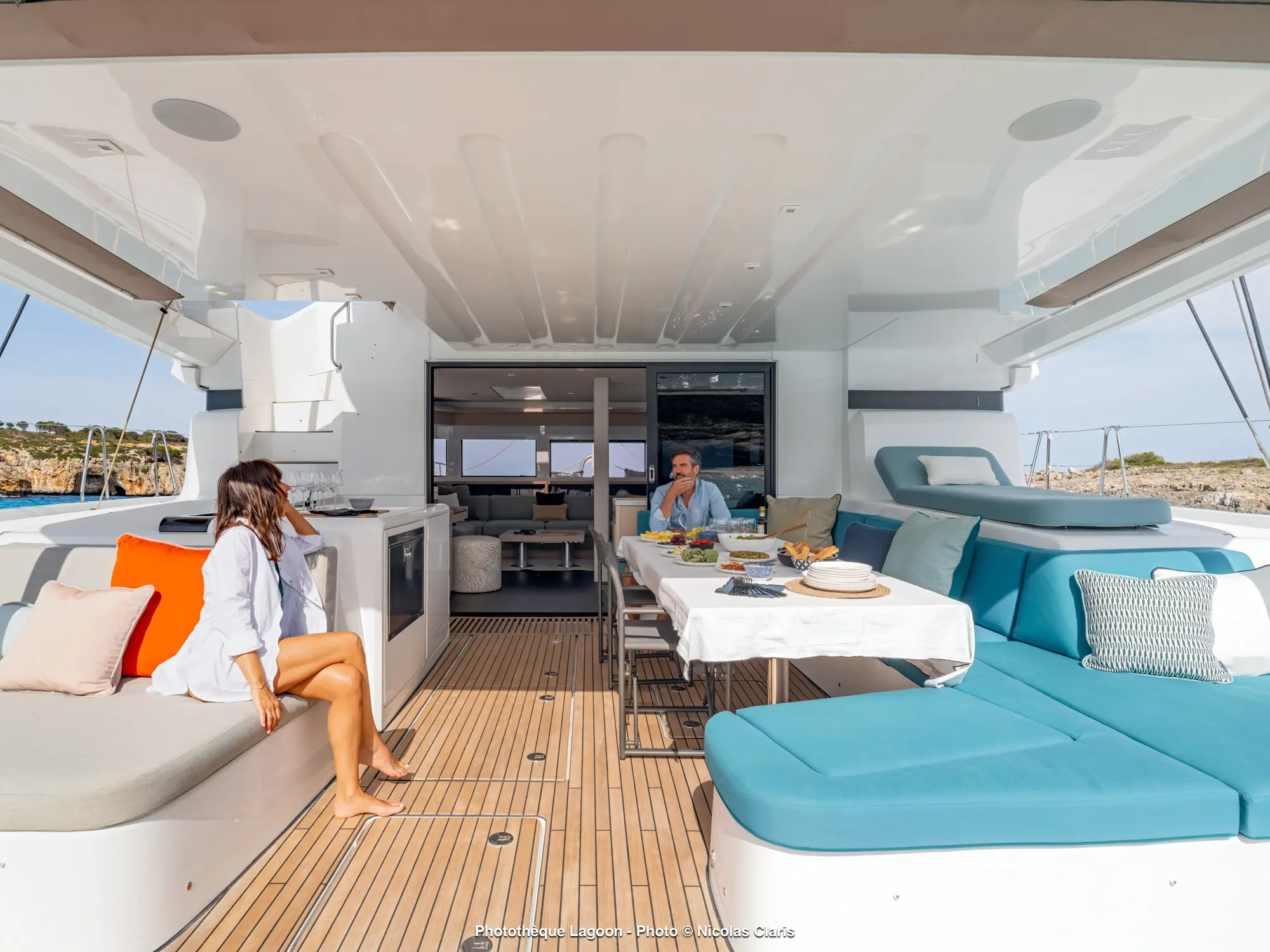 Lagoon 55 Exterior