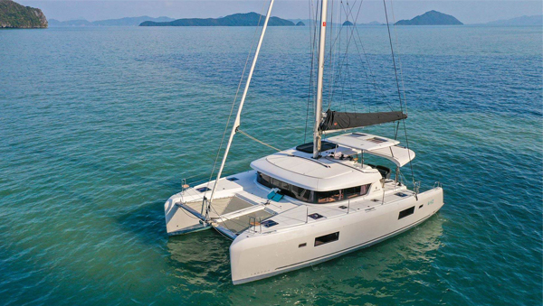 Lagoon 42